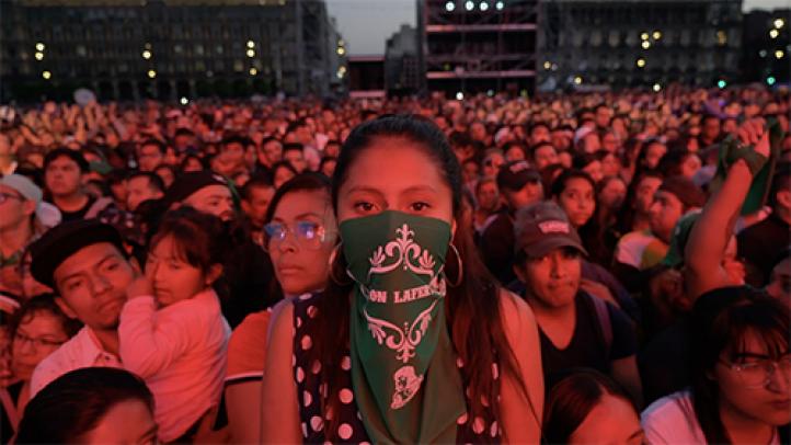 "Canción sin miedo" resuena en el Zócalo - La Jornada Videos