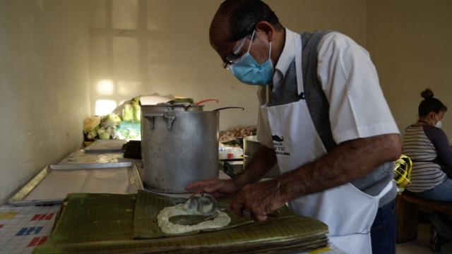 Don Vic’s famous tamales, “from Tepito to the world”